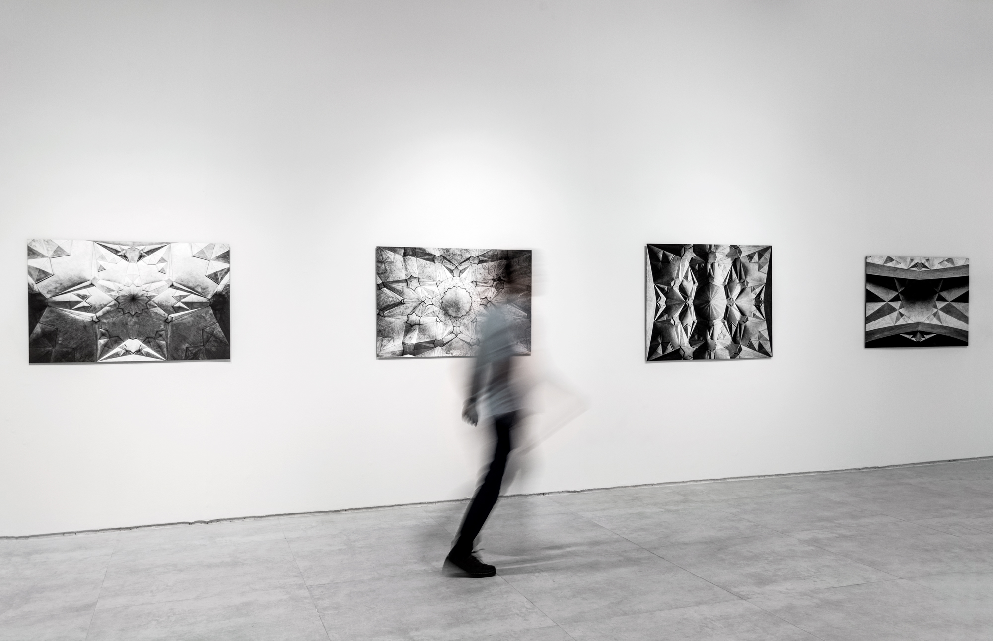 Keyhan na exposição Imensurável – Felippe Moraes