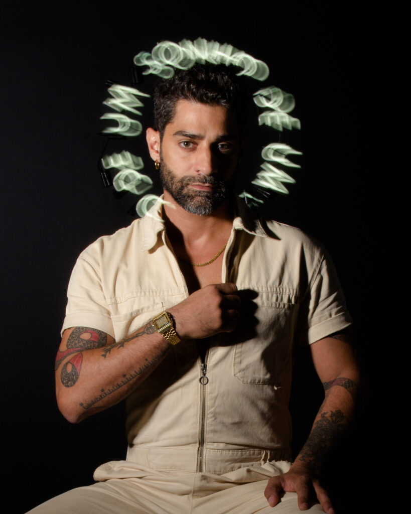 Retrato do artista brasileiro Felippe Moraes