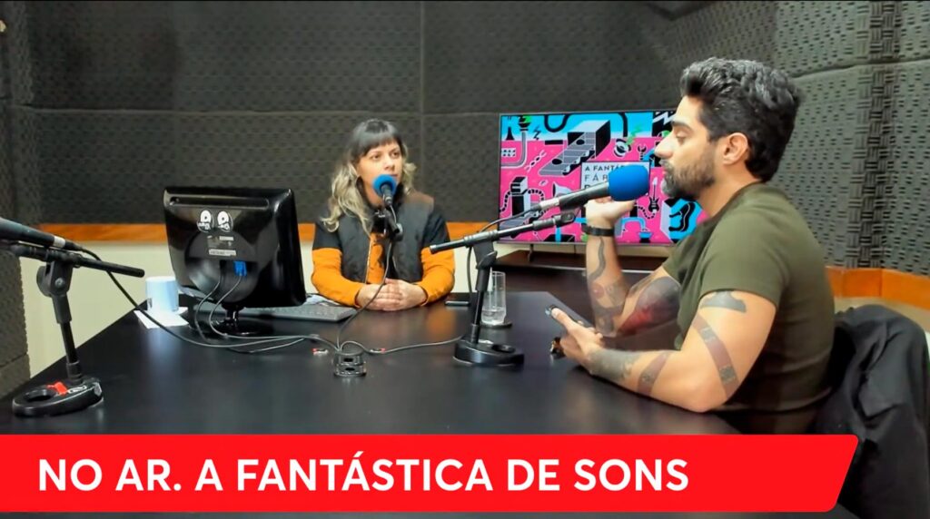 Felippe Moraes em entrevista à Rádio Cultura de Curitiba sobre a exposição Solfejo na CAIXA Cultural Curitiba, em julho de 2025